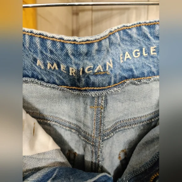 #### American Eagle Mom Paper Bag Jeans(US OO SHORT) - Picture 3 of 5